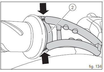 Lubricating cables and joints