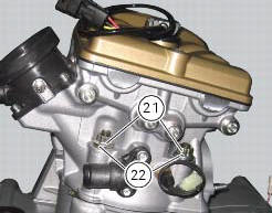 Refitting the cylinder head assemblies