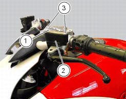 Changing the clutch fluid