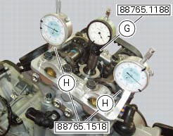 Checking the engine timing