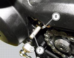 Draining the clutch hydraulic circuit