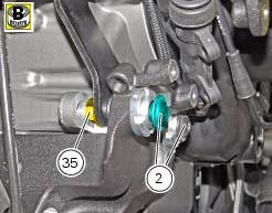 Refitting the shock absorber support