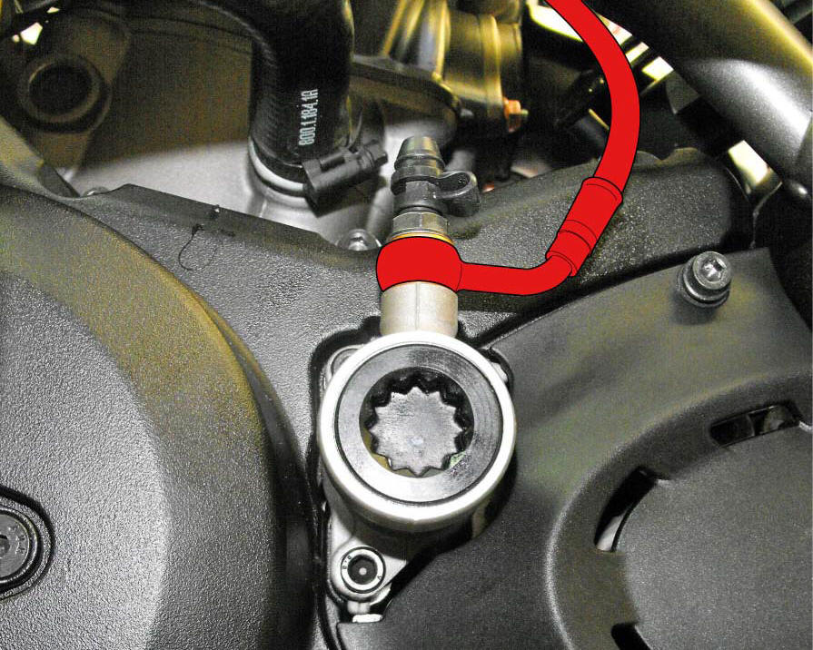 Positioning of the clutch hose