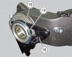 Removal of the rear wheel eccentric hub and rear wheel shaft