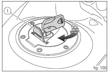 Tank filler plug