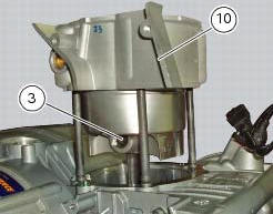 Removal of the cylinder/piston assembly