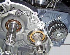 Separation of the crankcase halves