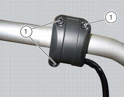 Checking the right-hand handlebar switch