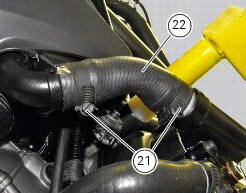 Refitting the cooling system hoses and unions